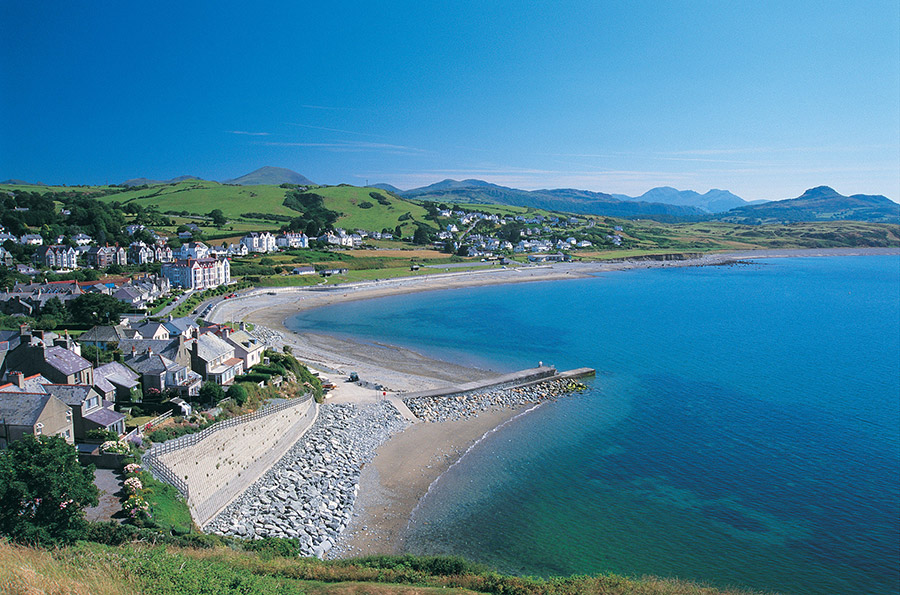 Coach Holidays to Criccieth