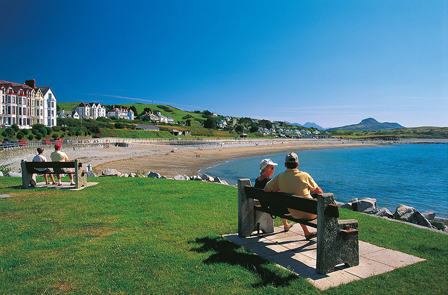 Coach Holidays to Criccieth